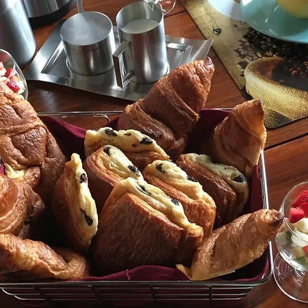 Maison M Bed & Breakfast *